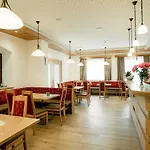 ゲストハウス Muehlbacherhof 3*